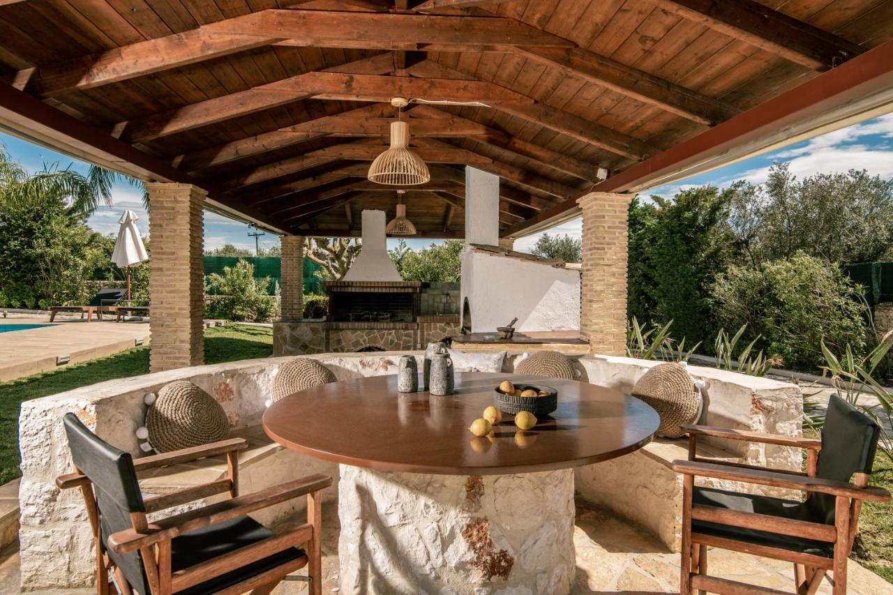 Amalthia Villa Mouzakion  Exterior photo